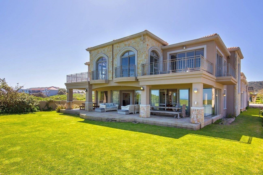 6 Bedroom Property for Sale in Myoli Beach Western Cape